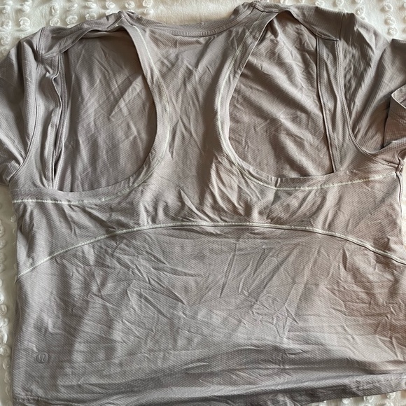Lulu lemon t shirt - Picture 2 of 4